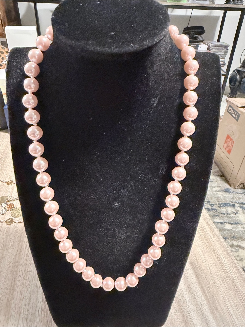 Classic Pink Pearl Necklace for Women